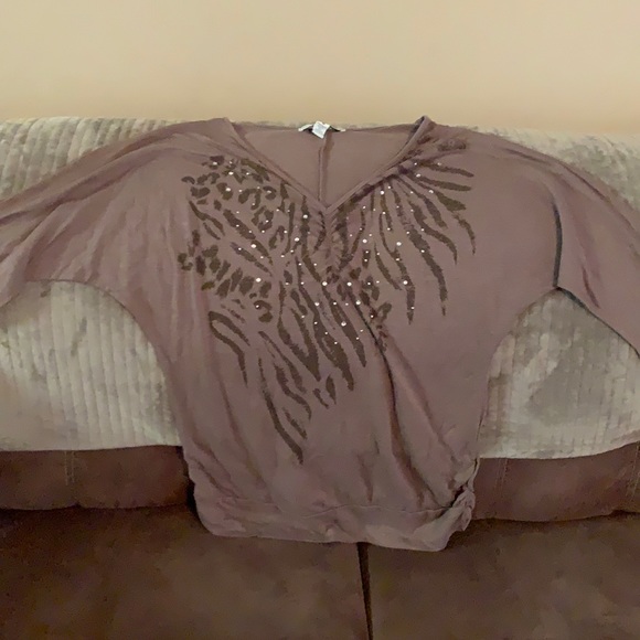 Women vneck shirt - Picture 1 of 1